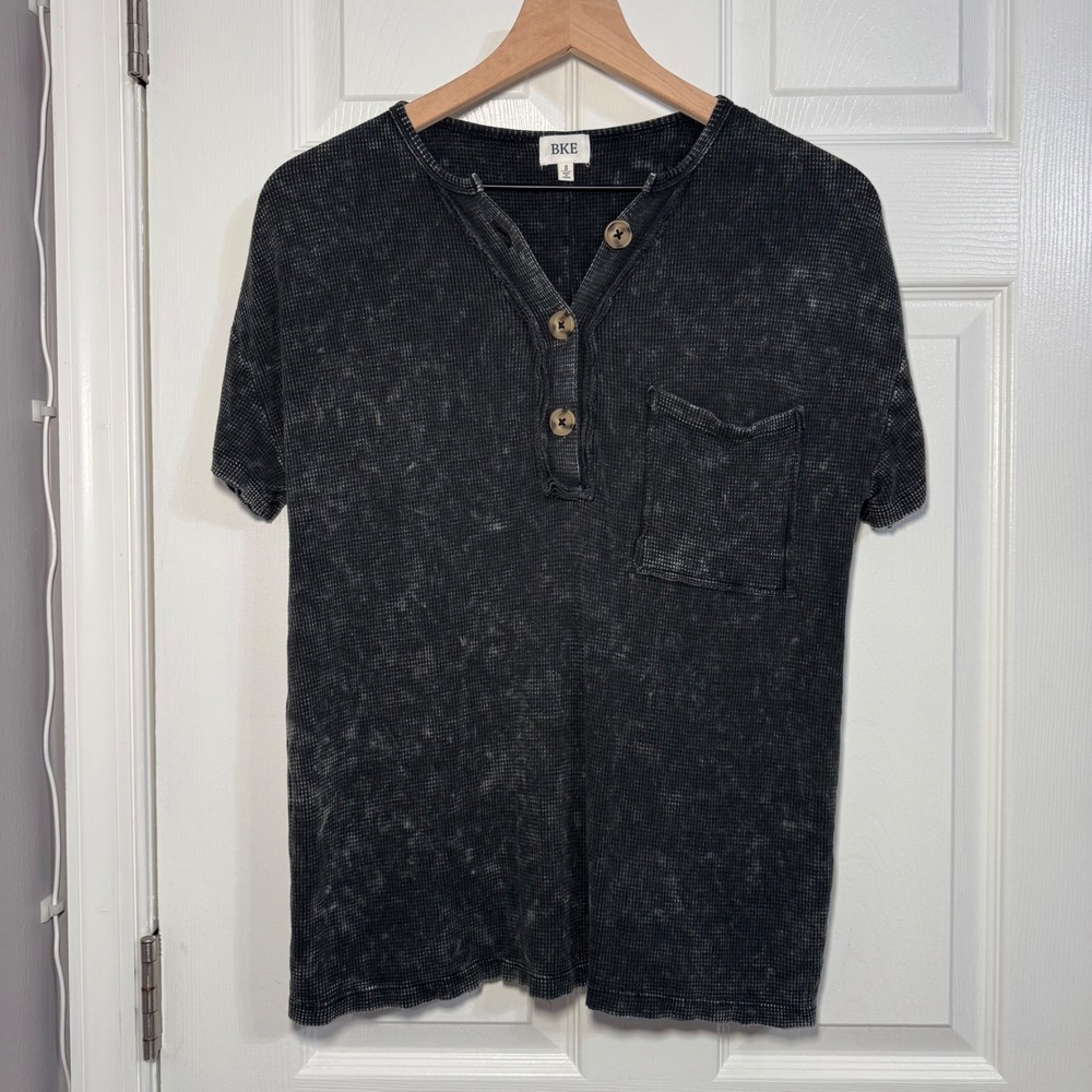BKE Women Henley Top S Charcoal Grey Acid Wash Waffle Knit Rodeo Country Western